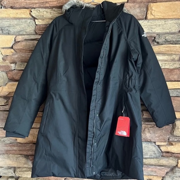 The North Face Arctic Waterproof 550-Fill-Power Down Parka with Faux Fur Trim in Tnf Black, Size Xx-Large
